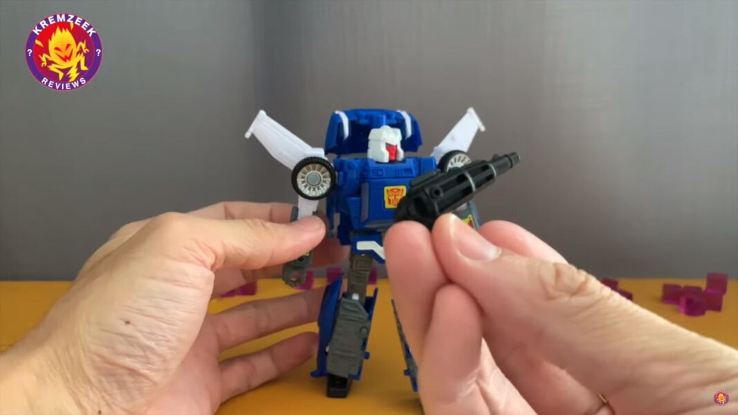 Transformers War For Cybertron Kingdom Tracks  (16 of 34)